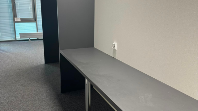 Käytetty naulakkoelementti uudelleenkäyttöön